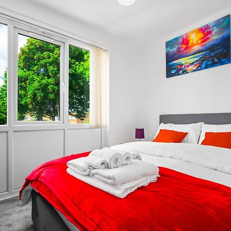 Apartamento Luxury New House With Free Parking Birmingam Exterior foto